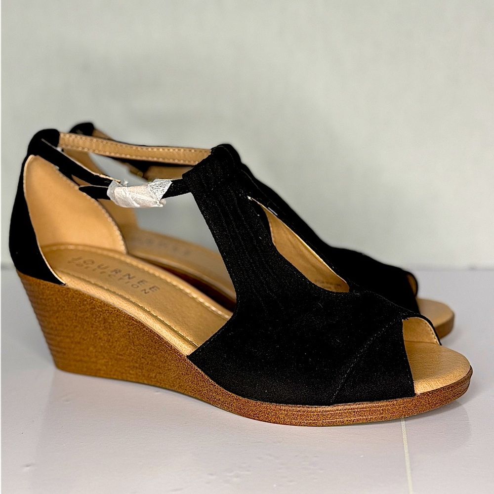 New! Kedzie Black Suede Peep Toe Wedge Journee Collection 8.5